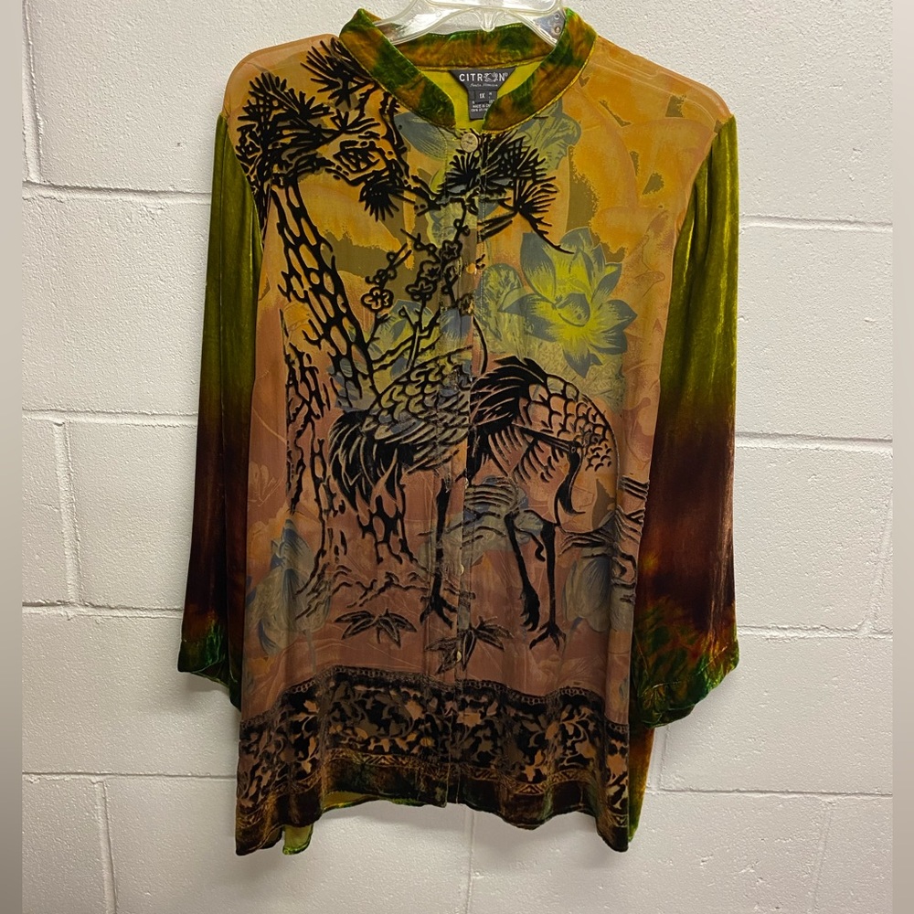 Citron 1x ladies top. 80 Rayon 20 Silk.  In Excellent condition
